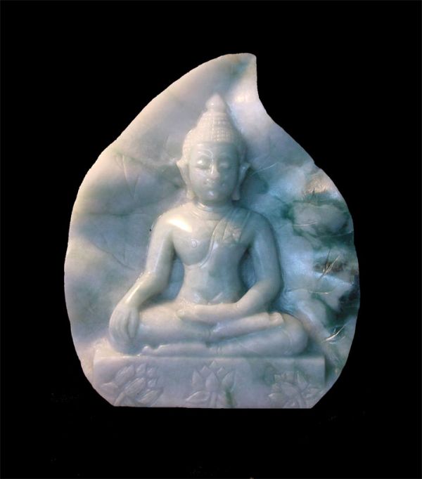 Striking Sukhothai Buddha With "Earth  Witness" Mudra, Backed On a Bodi Leaf
