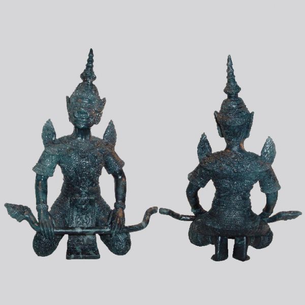 Stunningly Dreadful TOTSAKAN Kneels in Victory