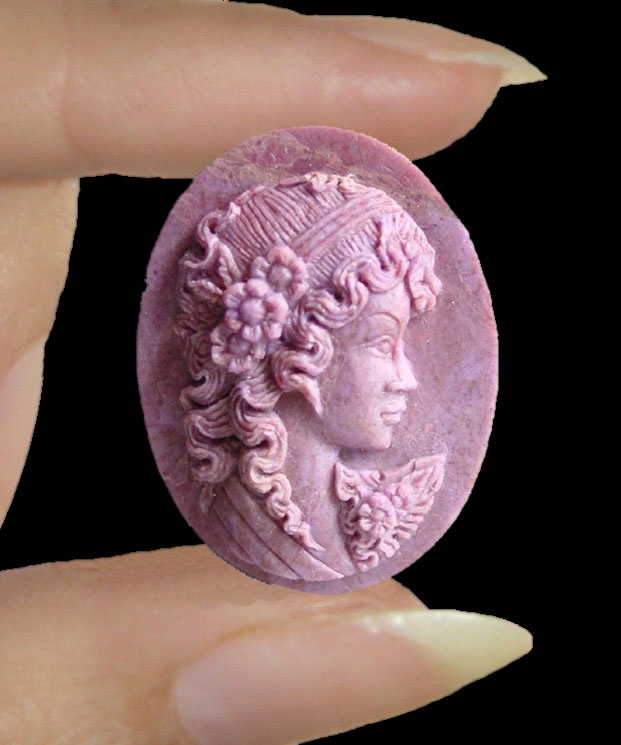 Stylishly Italian Woman W/ Flowers in Hair Cameo