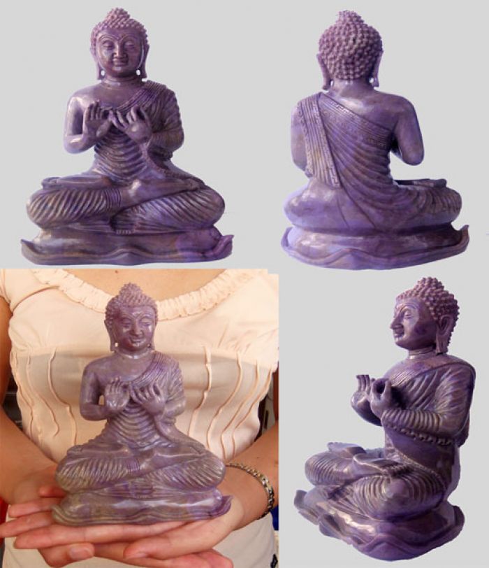 Staggeringly Graceful Chinese Buddha Meditating